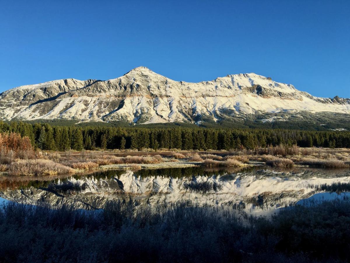 Summit Mountain Lodge And Steakhouse East Glacier Park Village 外观 照片