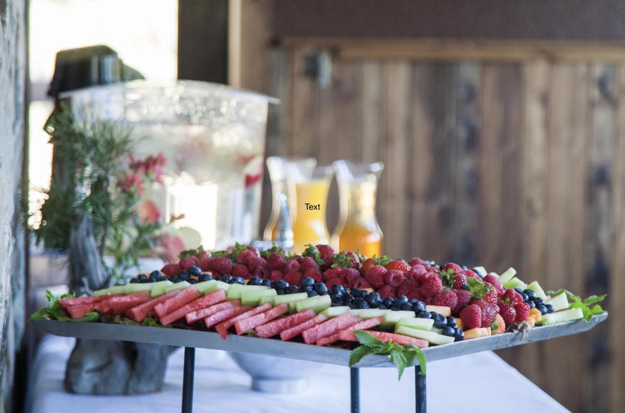 Summit Mountain Lodge And Steakhouse East Glacier Park Village 外观 照片