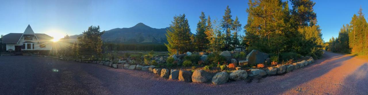 Summit Mountain Lodge And Steakhouse East Glacier Park Village 外观 照片