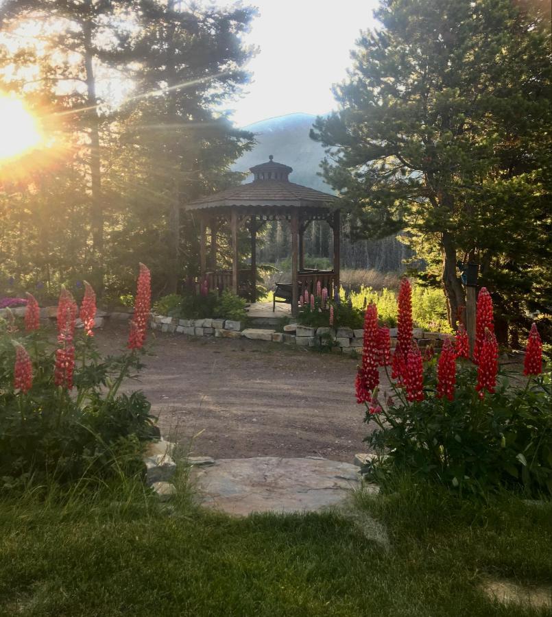 Summit Mountain Lodge And Steakhouse East Glacier Park Village 外观 照片