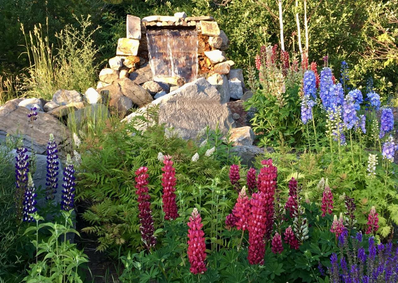Summit Mountain Lodge And Steakhouse East Glacier Park Village 外观 照片