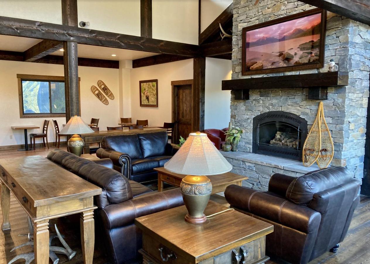 Summit Mountain Lodge And Steakhouse East Glacier Park Village 外观 照片