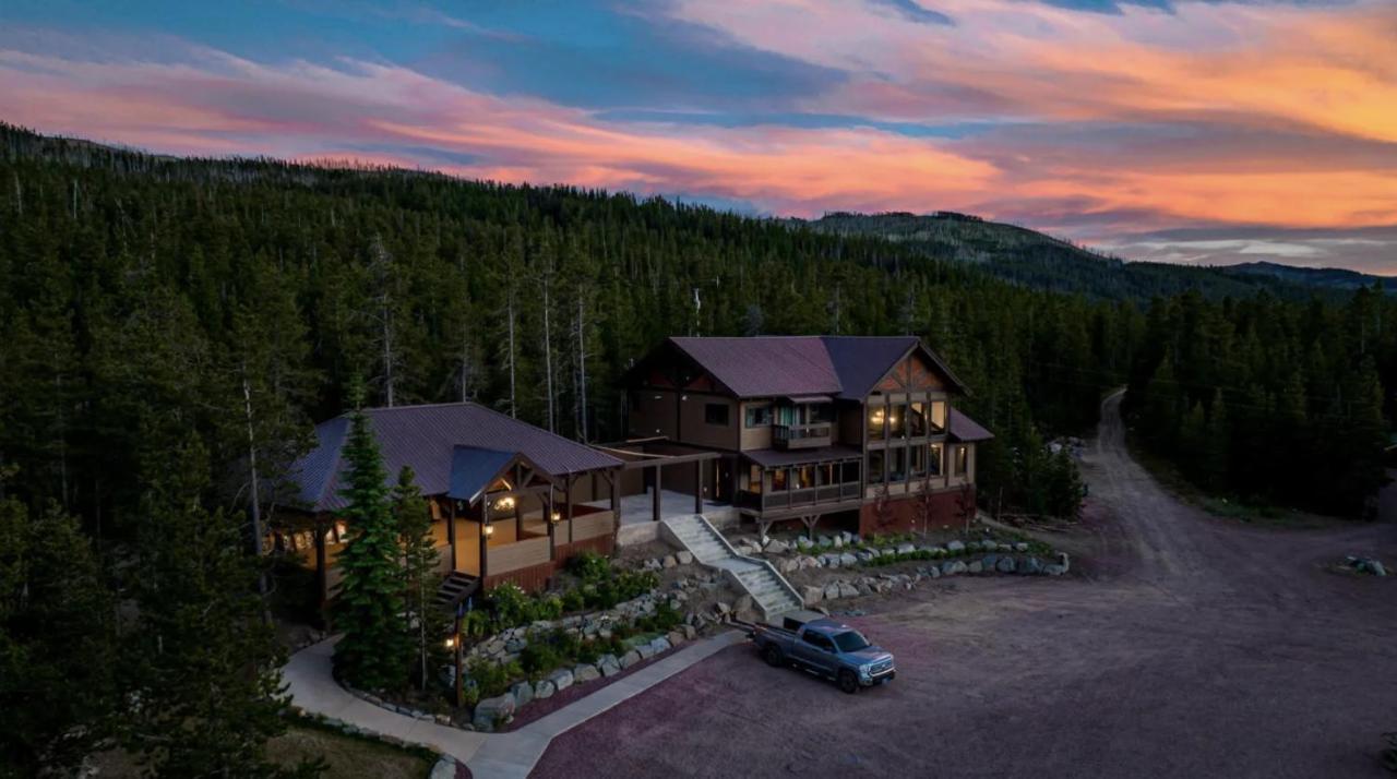 Summit Mountain Lodge And Steakhouse East Glacier Park Village 外观 照片