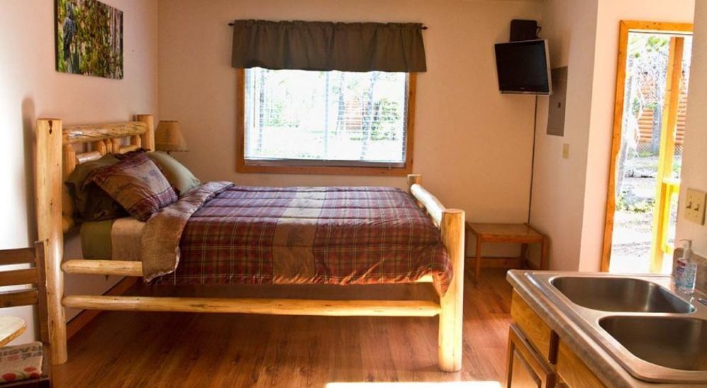 Summit Mountain Lodge And Steakhouse East Glacier Park Village 外观 照片